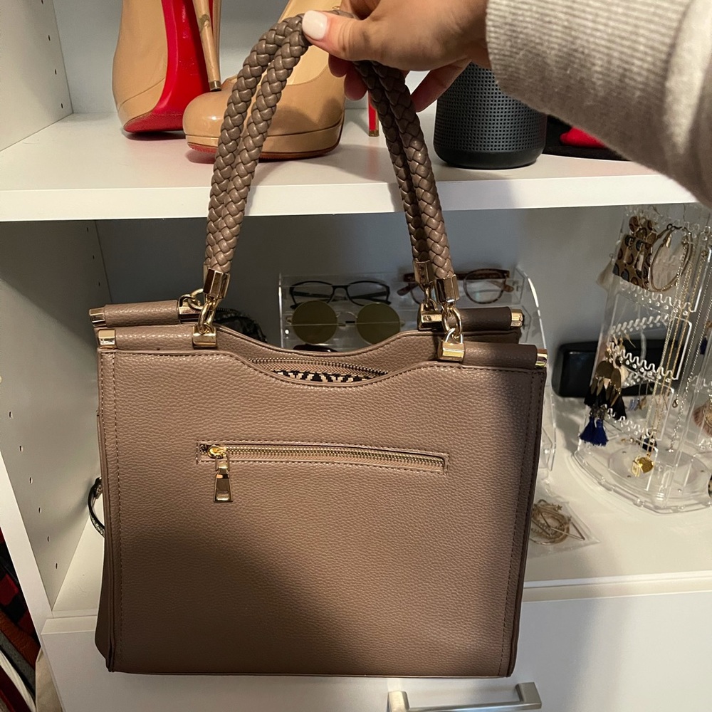 Like new purse - Picture 3 of 4